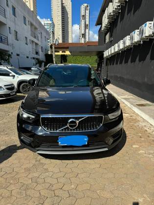 VOLVO XC40 2.0 T5 GASOLINA MOMENTUM AWD GEARTRONIC